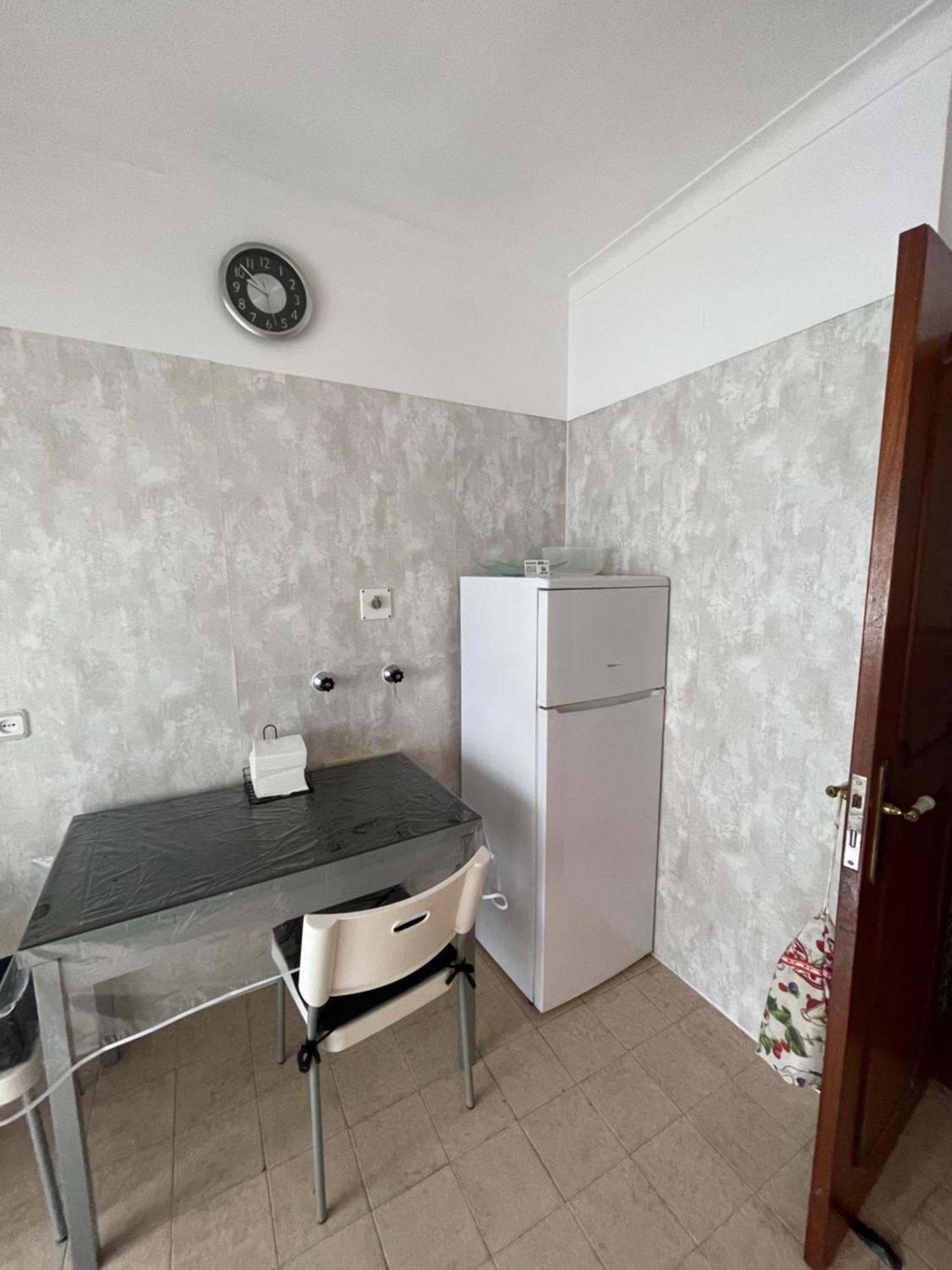 De Casal Acolhedor Homestay Laranjeiro (Lisbon)
